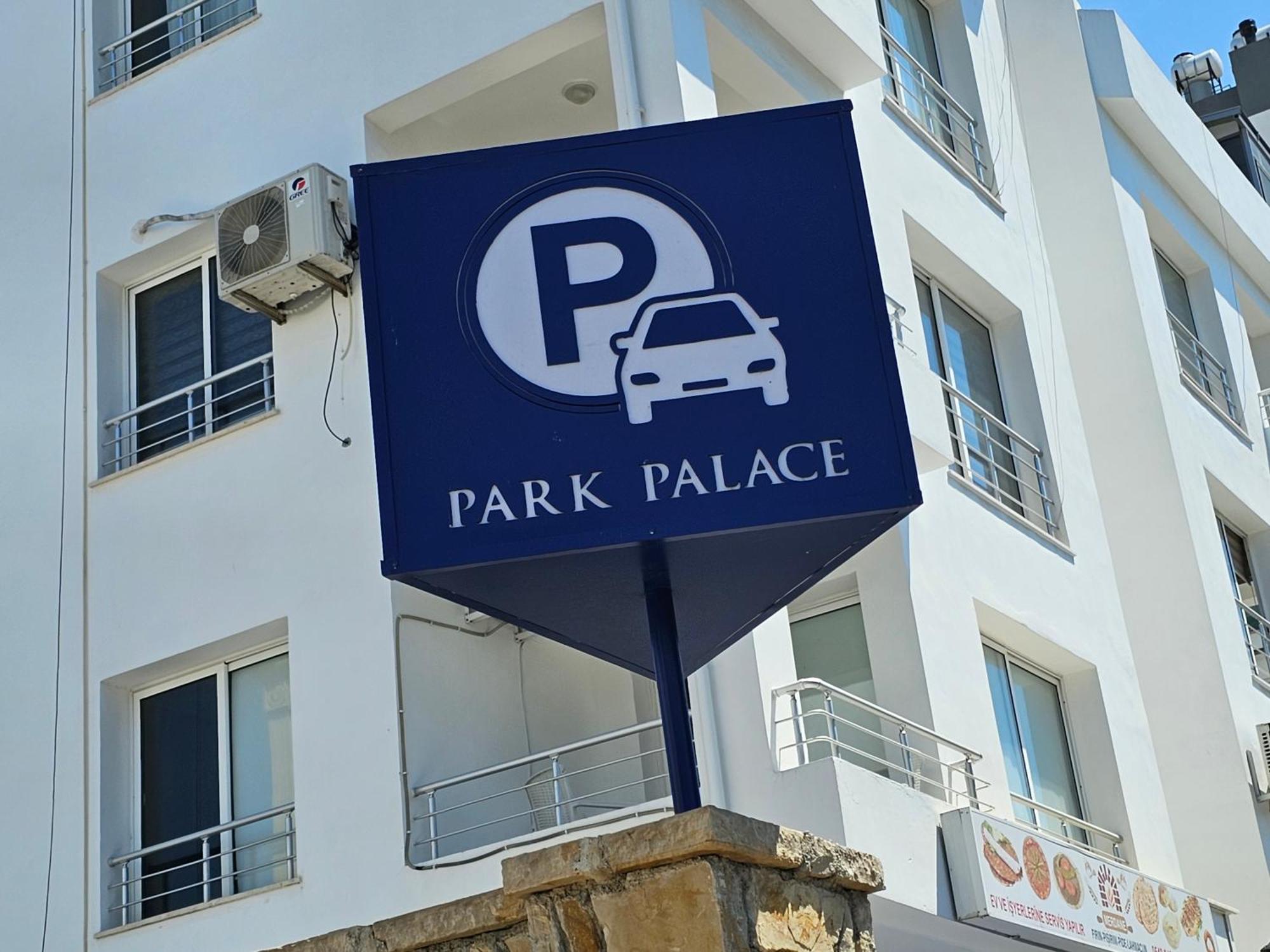 Park Palace Hotel Kyrenia  Ngoại thất bức ảnh