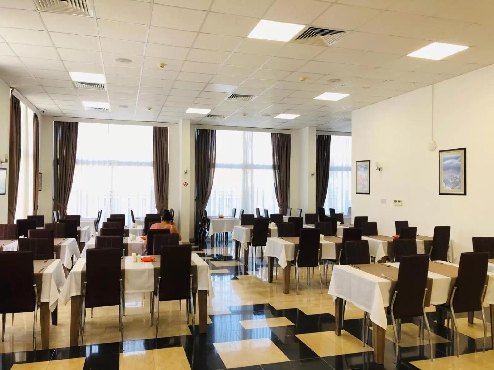 Park Palace Hotel Kyrenia  Ngoại thất bức ảnh